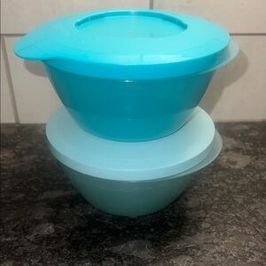 Stack n Serve Serve Bowls 14 oz each. Aqua and light blue Minimal wear. Set of 2